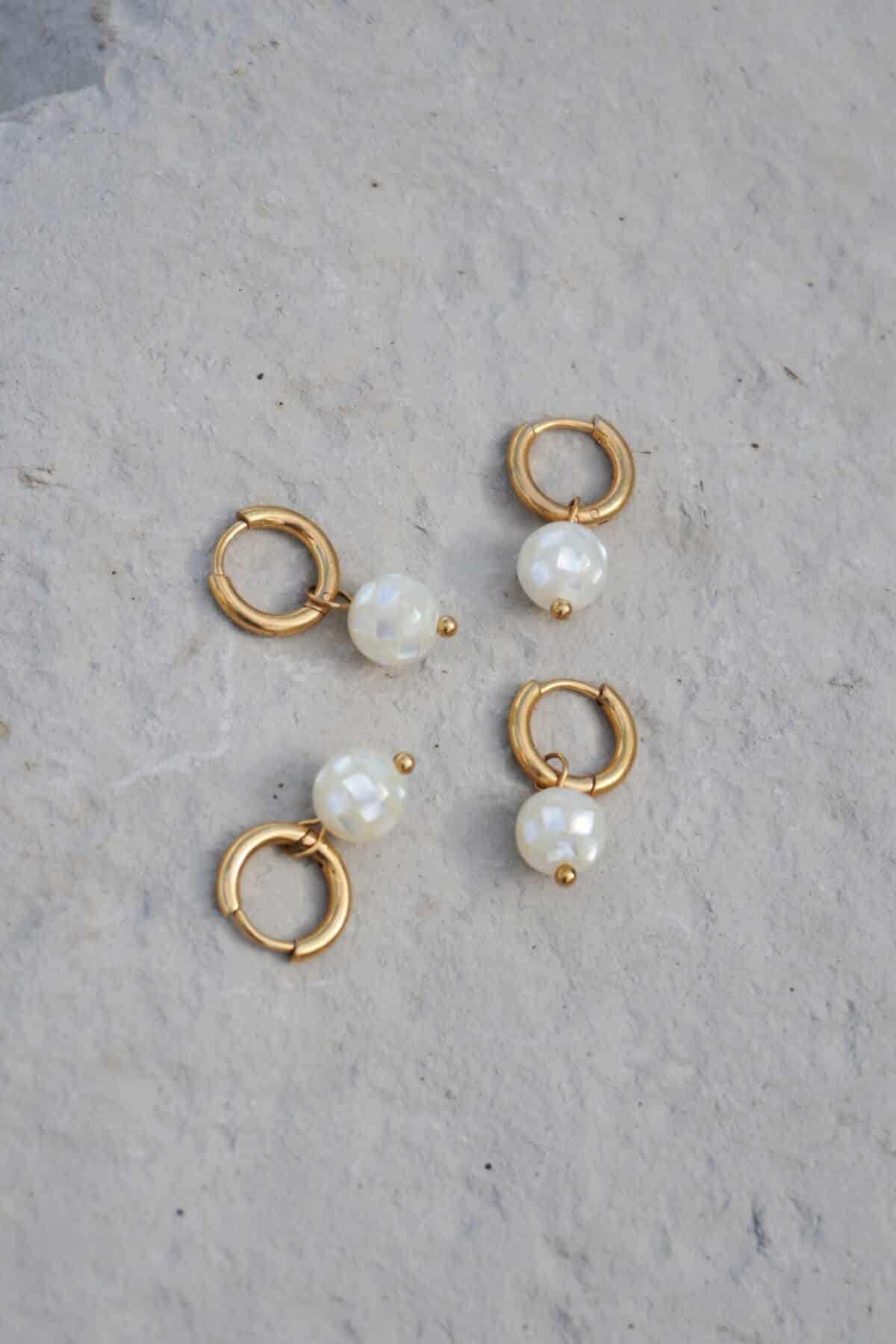 Mother of Pearls Hoop Gold