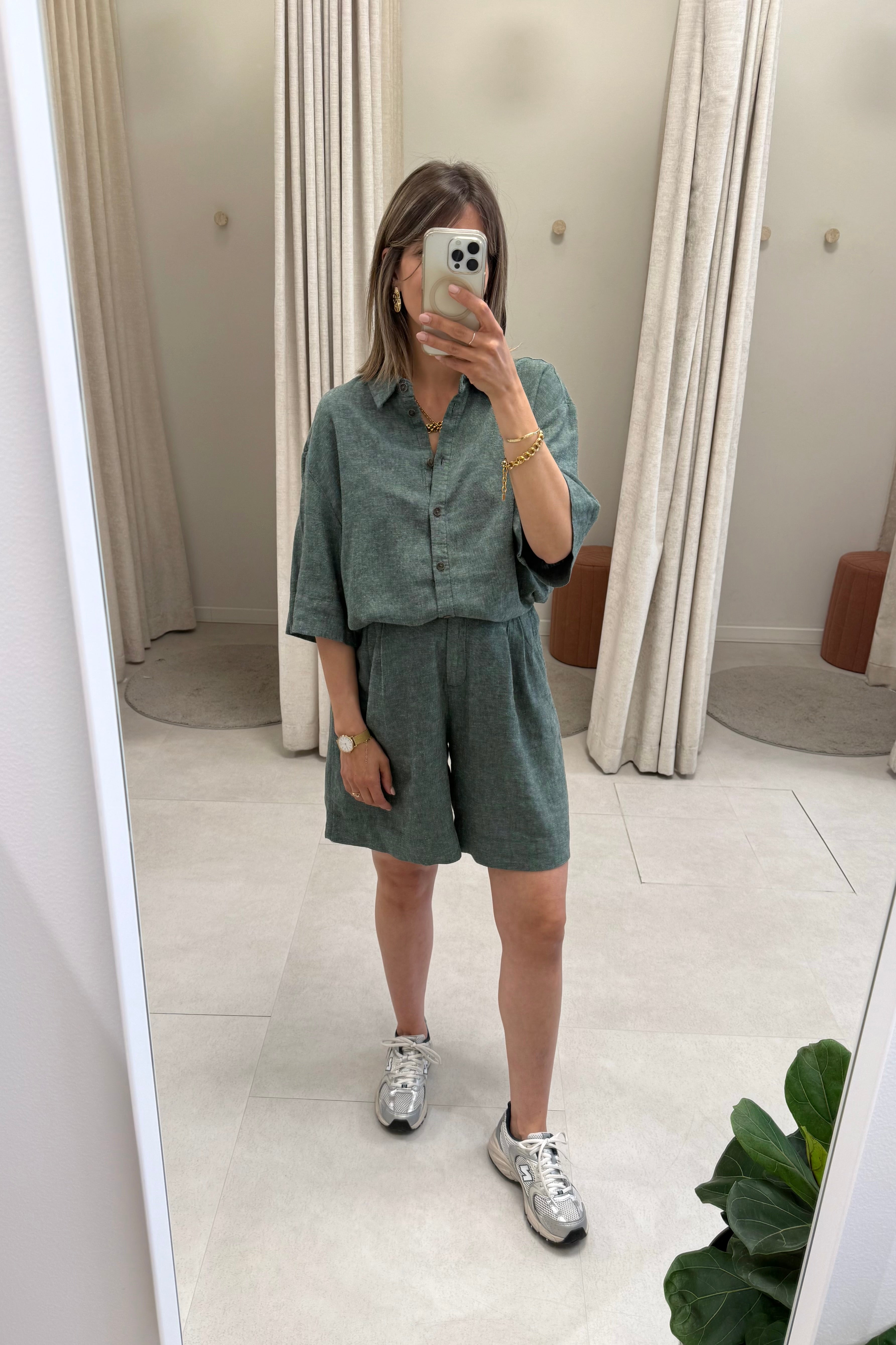 Viana Ginia Short