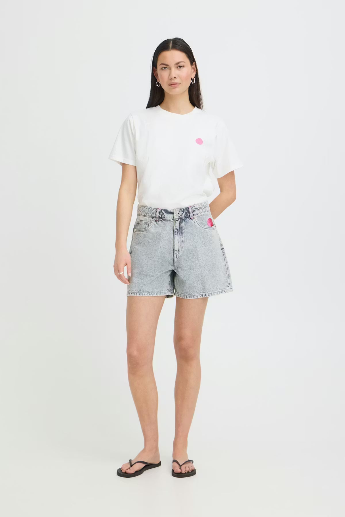 Laveny Short