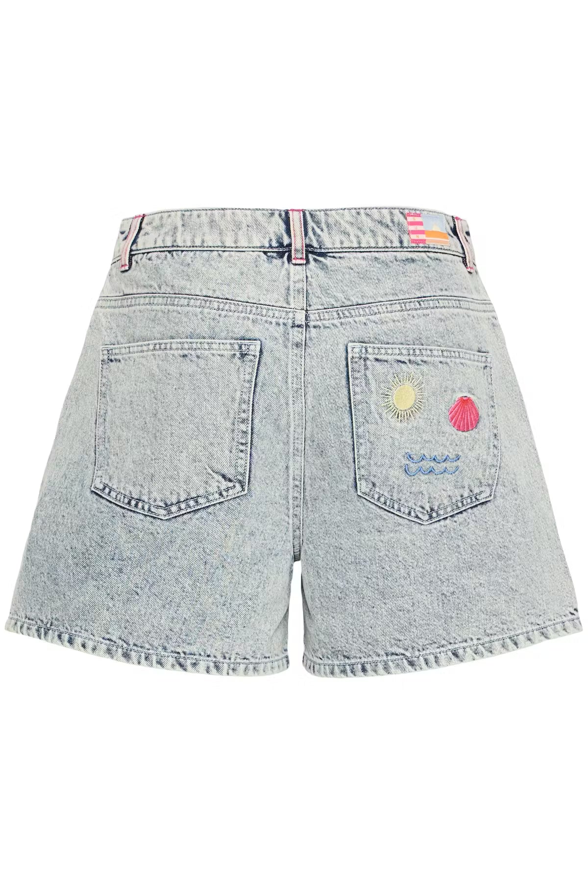 Laveny Short