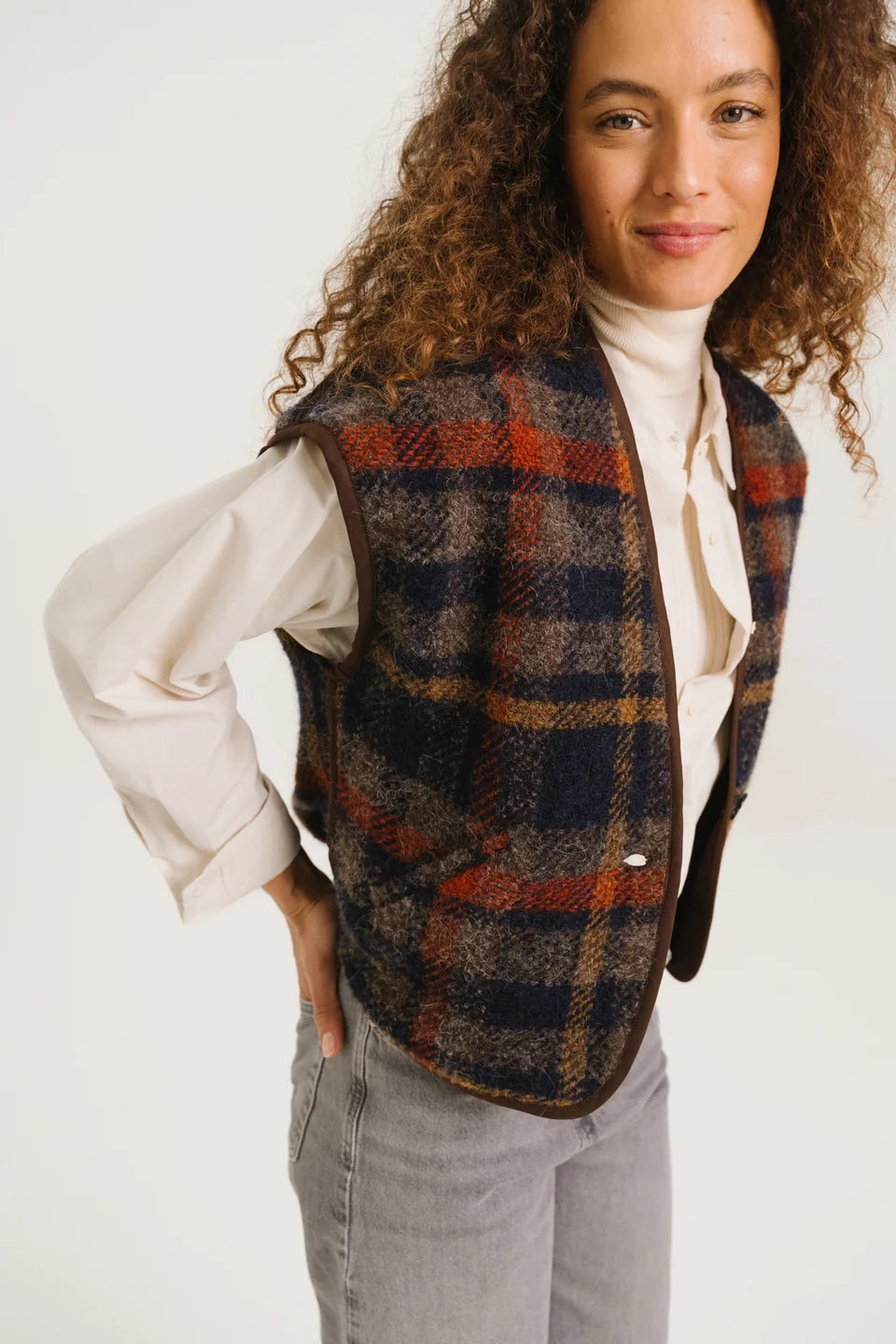 Dali Neil Vest