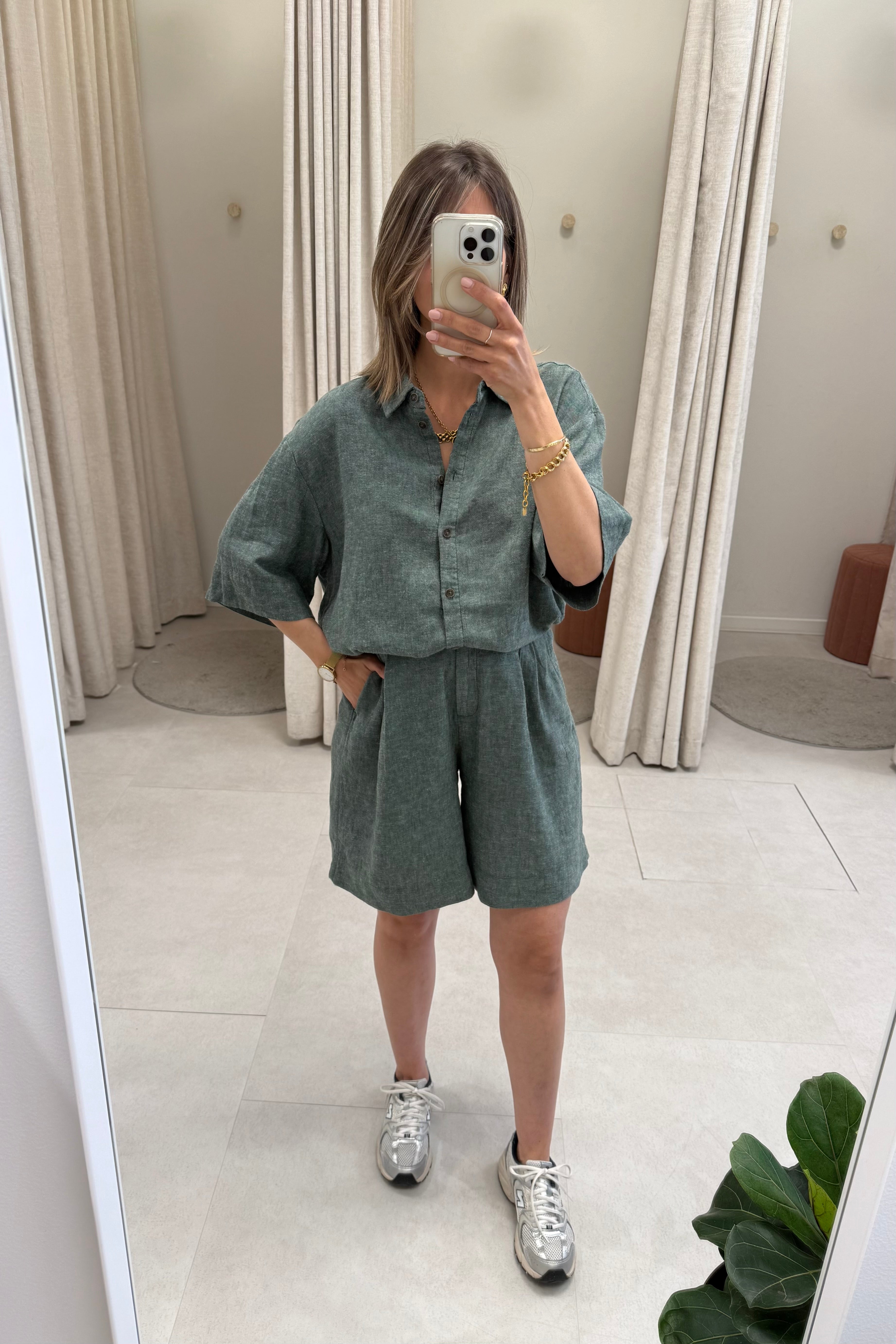 Viana Ginia Short
