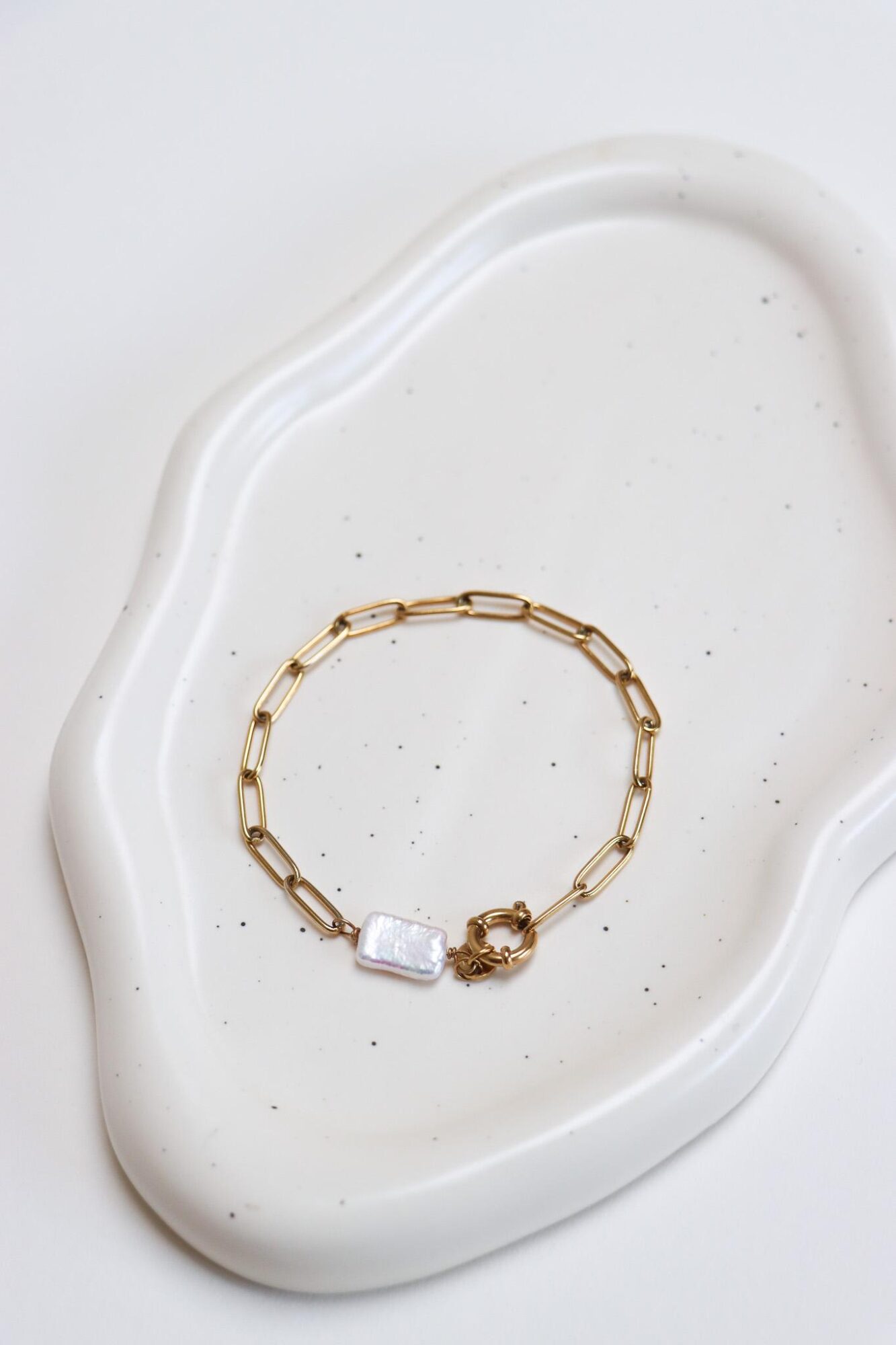 Hold On Big Pearl Bracelet