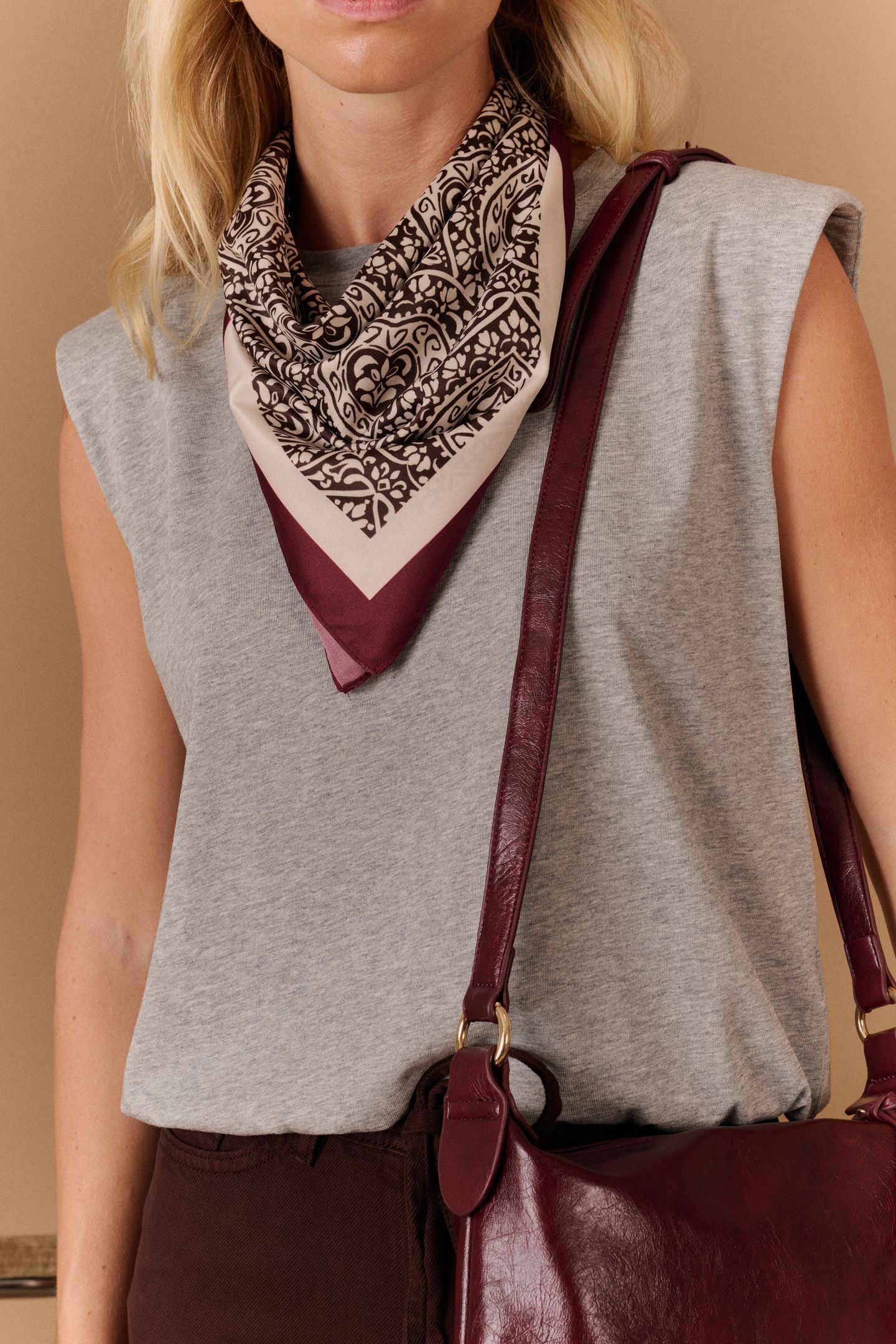 Katilio Scarf