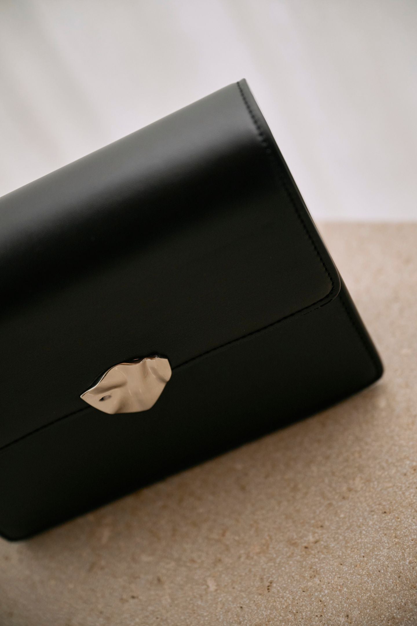 Cayman Soft Structure Black