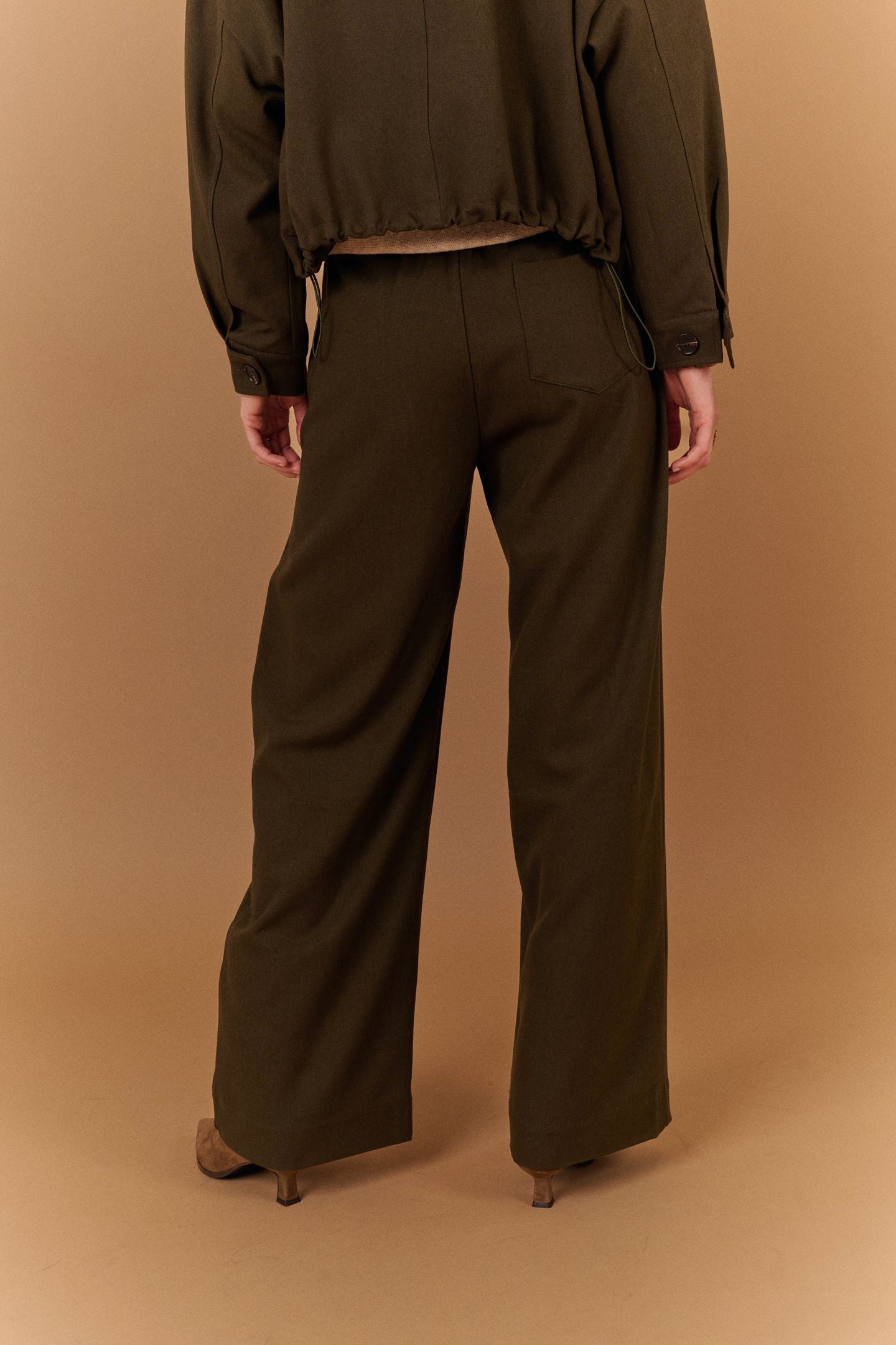 Jio Pants Kaki