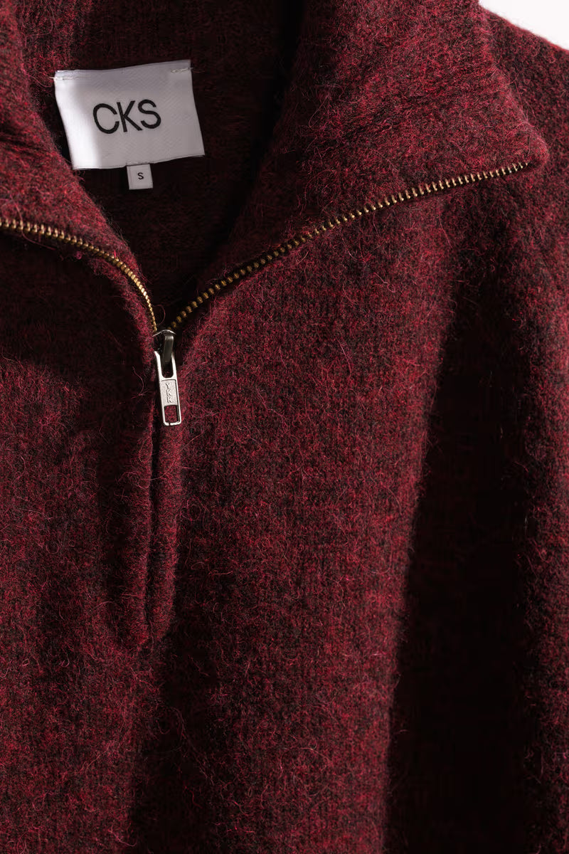 Puarter Knit
