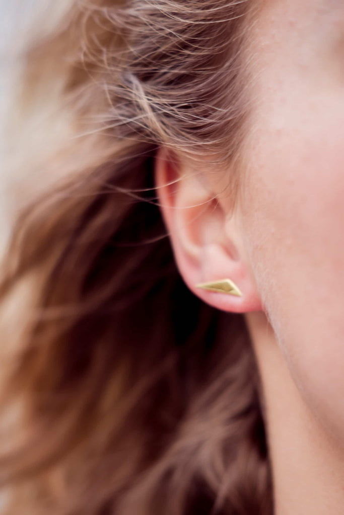 Earring Triangle Point Gold