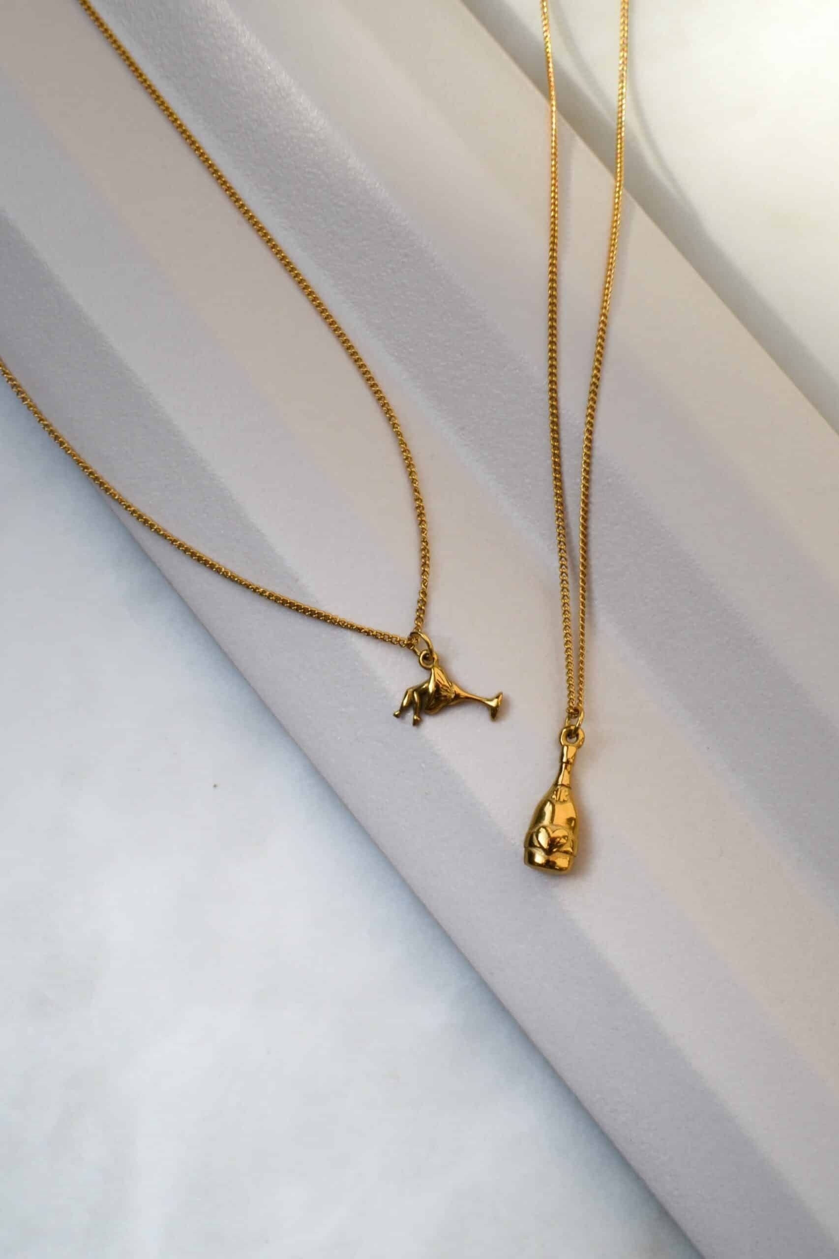 Cocktail Lady Necklace Gold