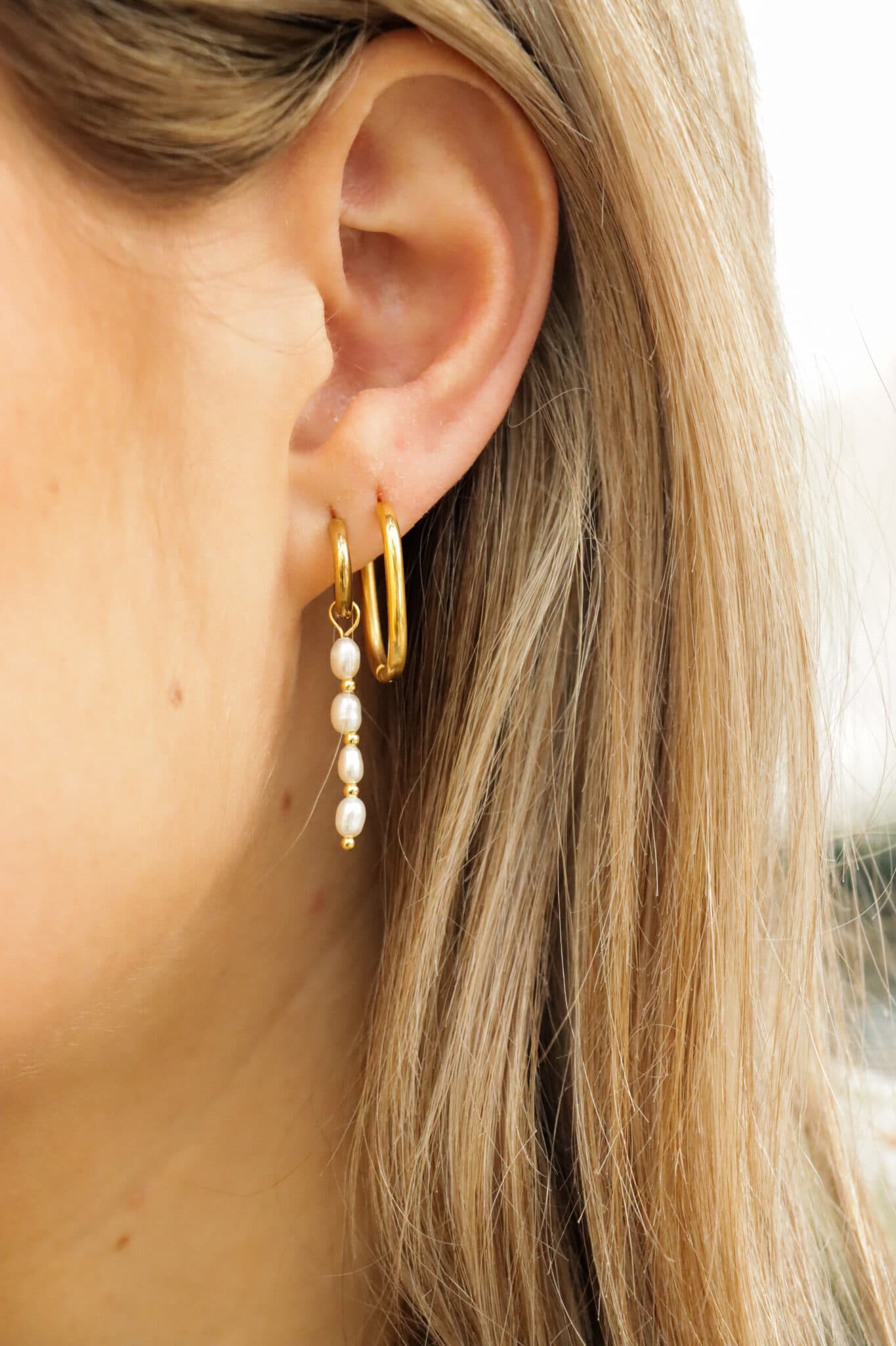 Small Oval Hoops Gold